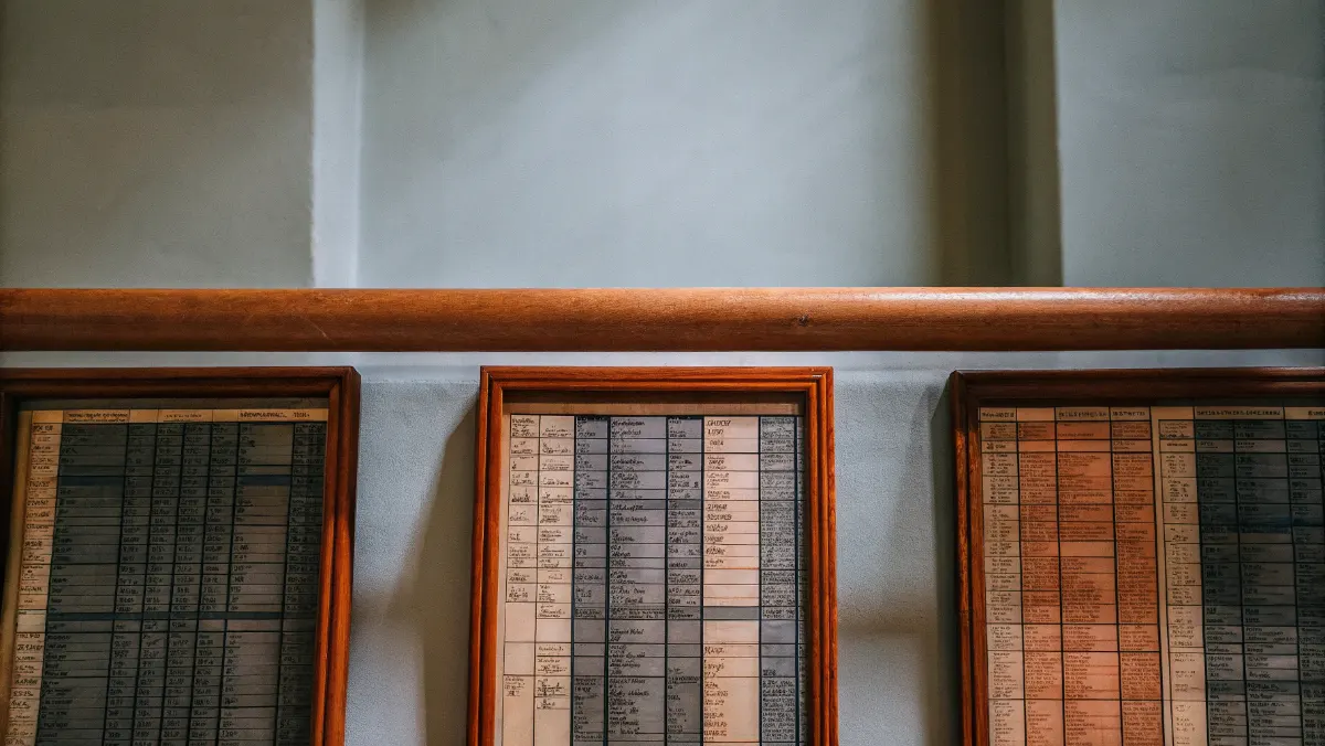 Historical census pages showing occupation listings and residence changes across state borders